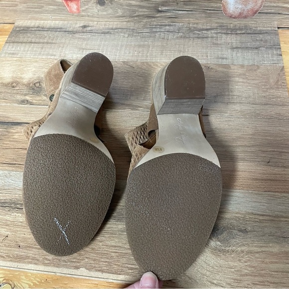 Arturo Chiang Macadamia Cow Split Suede Janel Heels peep toe Womens Size 8.5 - Picture 8 of 10